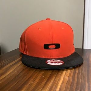 Oakley Flatbrim SnapBack